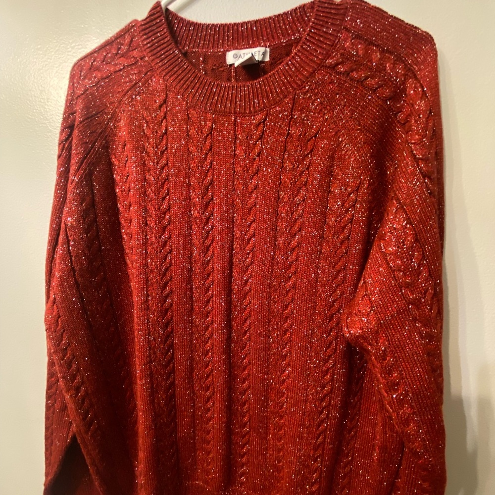 ATHLETA sweater in new condition worn once
